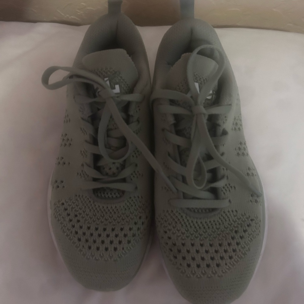 apl techloom in shadow green